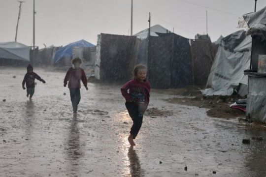 Τα παιδιά που δεν φεύγουν ποτέ από τη Γάζα